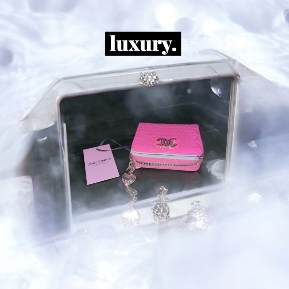 New! JUICY COUTURE Pink Wallet with Heart Charm - Picture 8 of 13